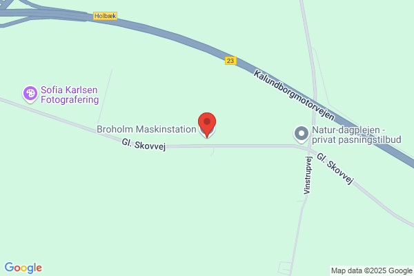Broholm, Maskinstationen
