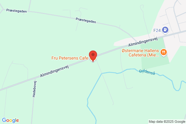 Fru Petersen, Café