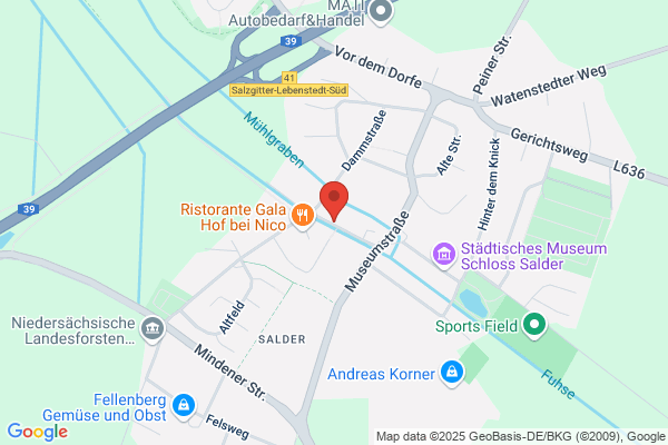 M/K, Salon