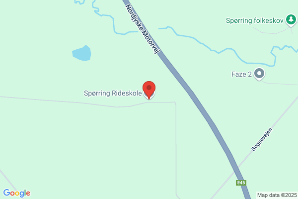 Skovvang, Ridecentret